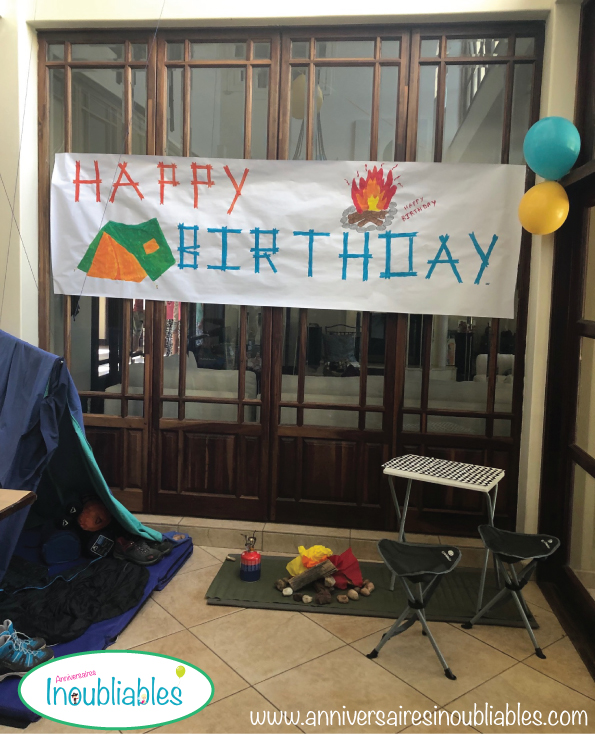Déco anniversaire camping Julia avec logo